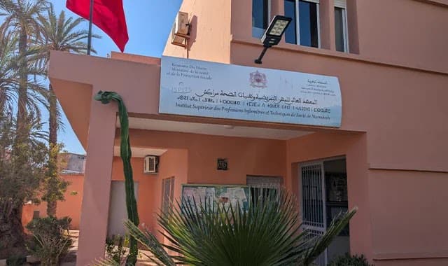 نقابة الصحة العمومية تبحث مع إدارة المعهد العالي للتمريض بمراكش أوضاع الأساتذة و…