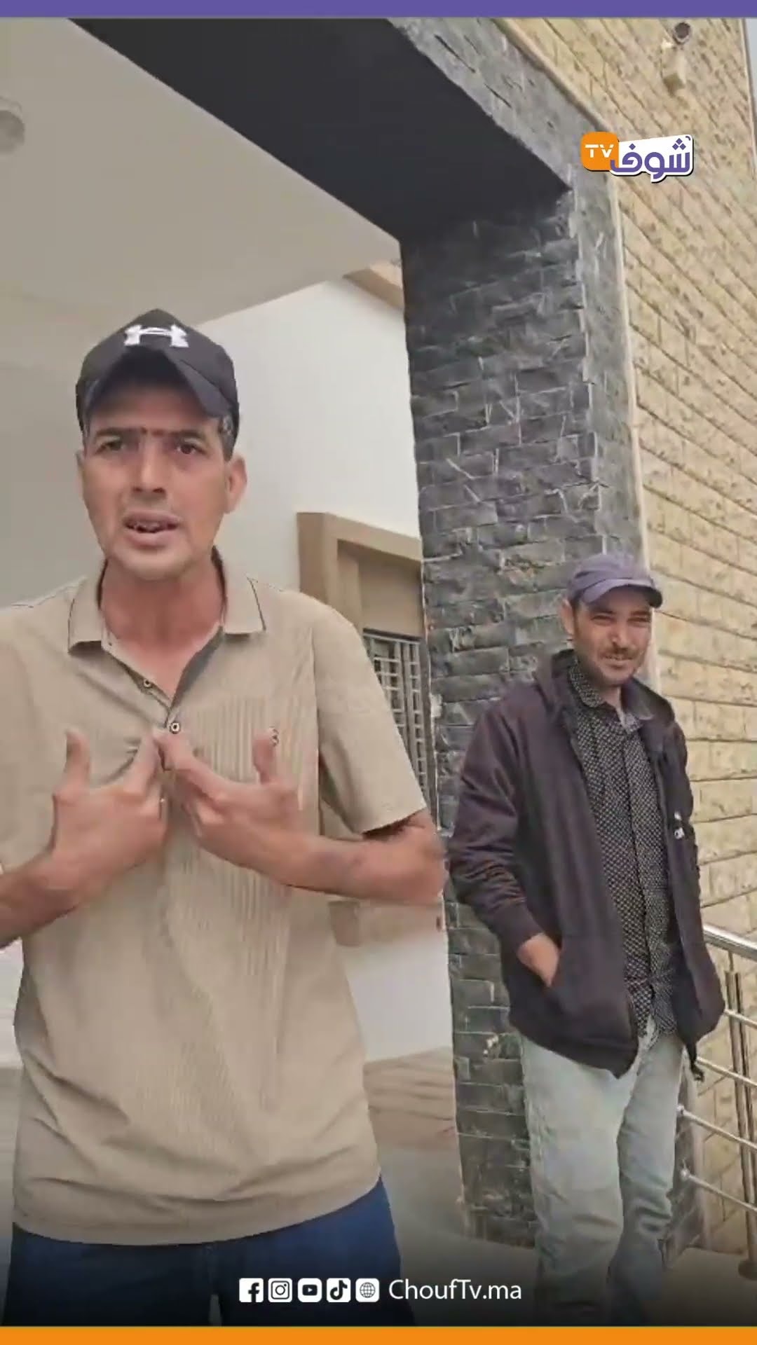 من أمام جماعة بوهودة بإقليم تاونات مواطن طالع ليه الدم  عايشين  فالظلام بلا ضو ...ألو المسؤولين